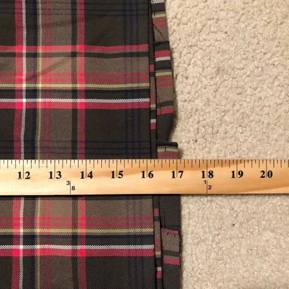 Tommy Hilfiger Wrap Around Pleated Plaid Skirt Size 12 - Picture 9 of 9